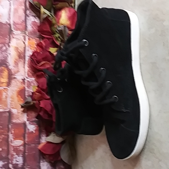 Tom's Paeso Black Suede High Top Sneakers - Picture 8 of 11